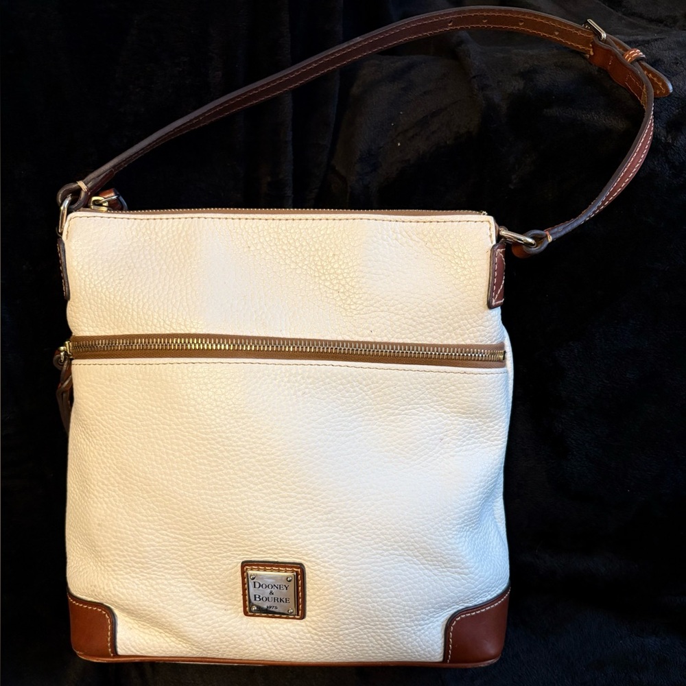 Dooney & Bourke White Pebble Grain Shoulder Bag